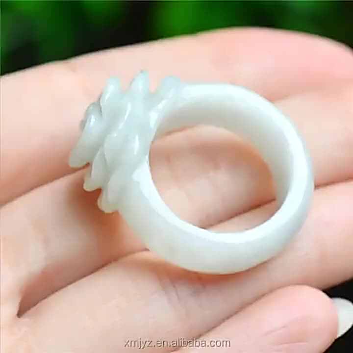 Anello in giada naturale certificato da donna gioielleria