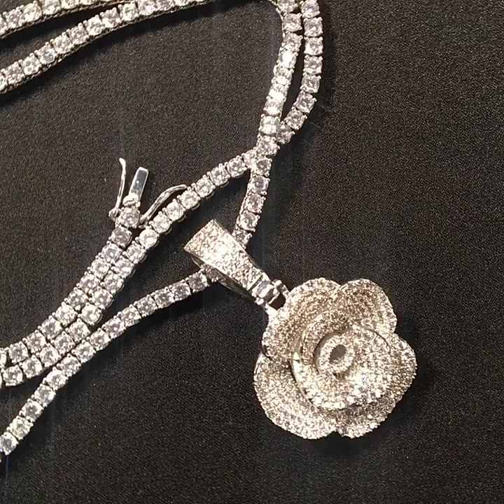 Romantic Rose Design Pendant Super Shine Iced Out Jewelry