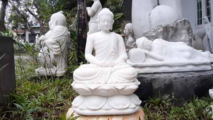瞑想しているShakyamuniBuddha天然大理石の大きな石の仏像販売のための