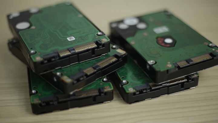 60TB SAS Hard Disk Drive Pack - 6x 10TB & 20x 4TB, Internal HDDs