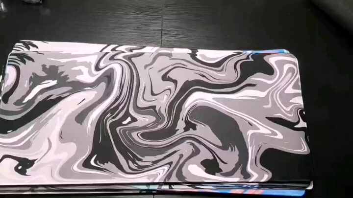 Gamer Strata Liquid Mousepad - XXL Comfort & Durability