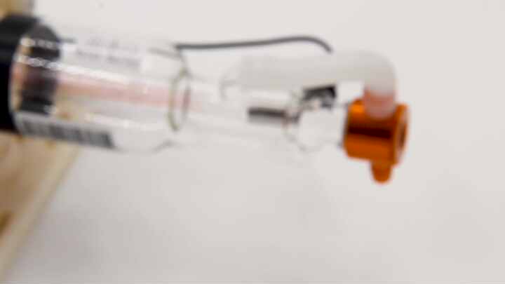 レーザー彫刻機用CO2レーザーチューブ40W ~ 150W SPTガラス