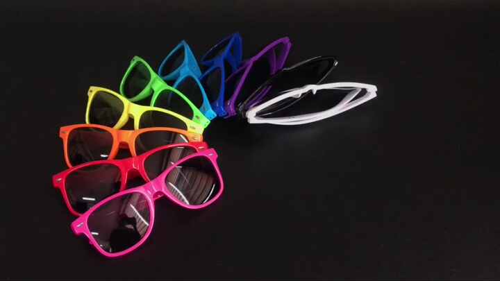 Shop Our Wholesale Fashionable Green Covering Sunglasses