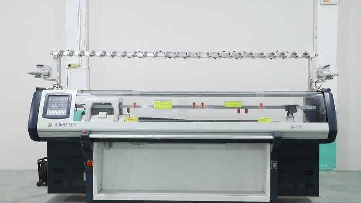 Máquina de tricô Shima Seiki 122 - Jacquard, 16 alimentadores, 52