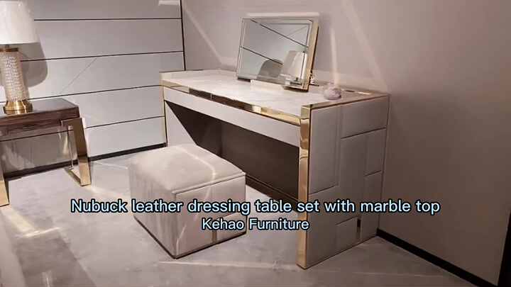 Hot Selling Instagram Popular New Design Gold Metal Dressing Table Mirror  for Bedroom Furniture