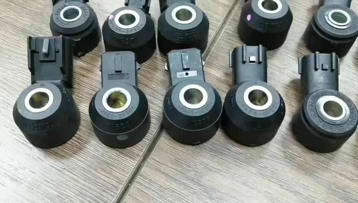 Auto Parts Engine Detonation Knock Sensor KNE44 & Others