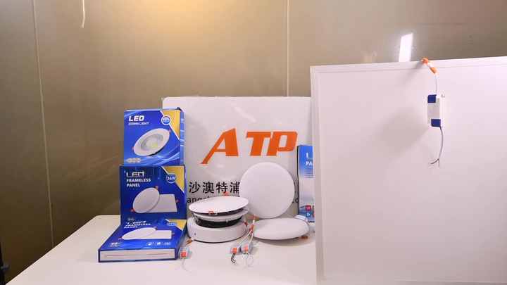 埋め込み式60x60パネルライトショップオフィス2x2 2x4 20w 30w 40w 50w