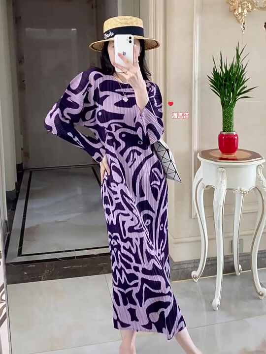 2023 Summer Pleats Miyake Plus Size Loose Long Skirt Coat With Botton  Wedding Easter Party Bouncing Casual Dress