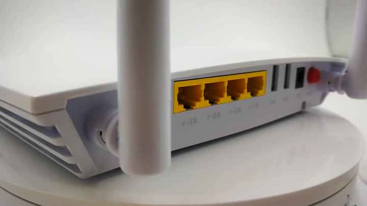 Dual Band ONU Zikun ZC-521 GPON, 1GE+3FE, 2.4G & 5G AC WiFi, VoIP