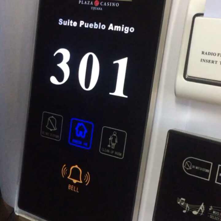 Modern Design Digital Signage Display Wired Doorbell Panel for