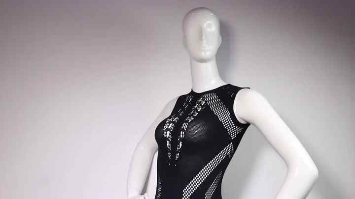 65 метр жыныс мүшесі Зәр салып жатқан қыздың гифі