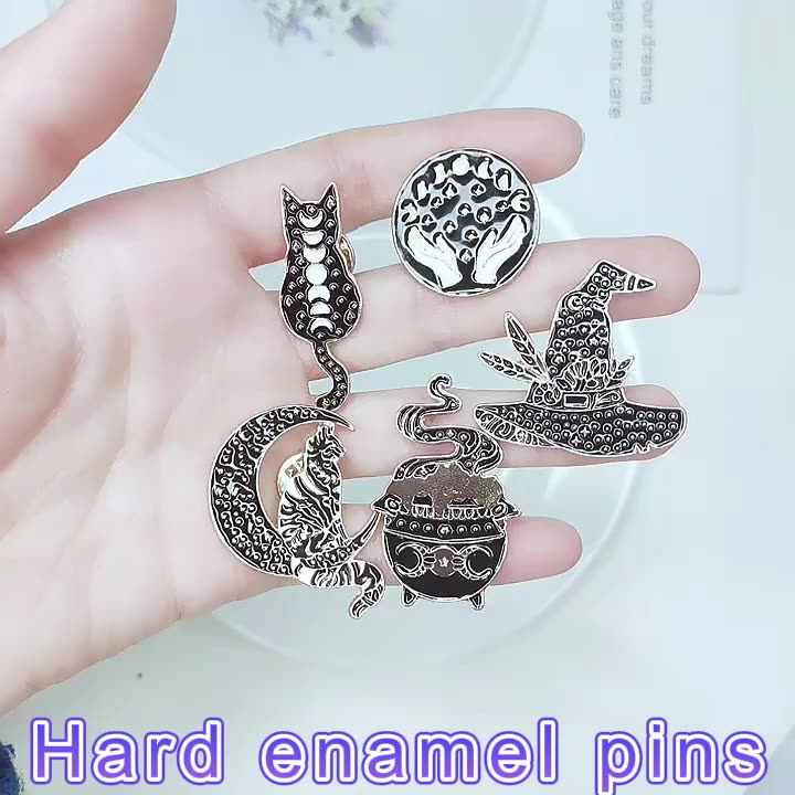 Custom Yin Yang Cat & Fish Metal Brooch Lapel Flower Pin