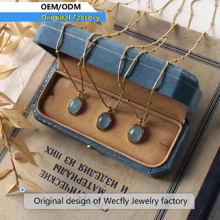 woman oval ellipse blue aquamarine sapphire natural gem stone