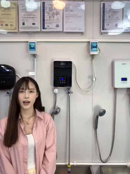 Rubinetto Acqua Calda Istantanea 3000W – Display LED Temperatura, Senza Serbatoio, Per Cucina E Bagno