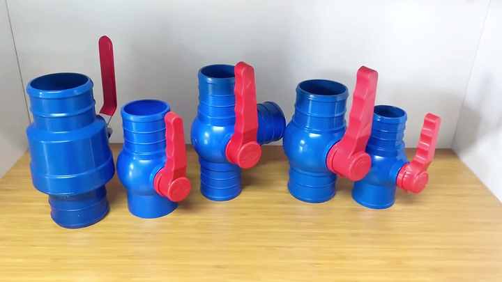 農業用灌漑プラスチック三方Tボールバルブレイフラットホース
