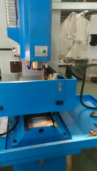 ピザマシン Siemens SP2211-T CNC Milling Machine with Tapping Capabilities