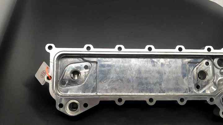 汽车配件4HF1 NPR机油冷却器盖8970279820 8-97027982-0 8-97027