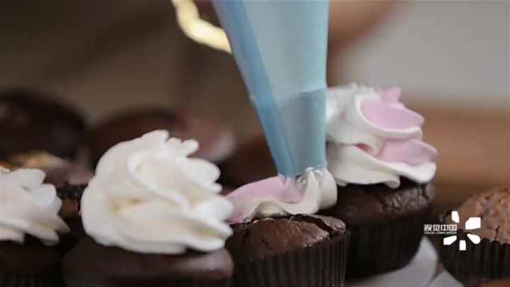 Set di 14 Utensili per Decorazione Torte, Beccucci per Glassa, Accessori da Cucina in Acciaio Inox per Decorazione Dessert