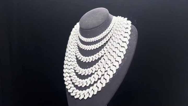 Hip Hop Jewelry - Elevate Your Style with Tuhe
