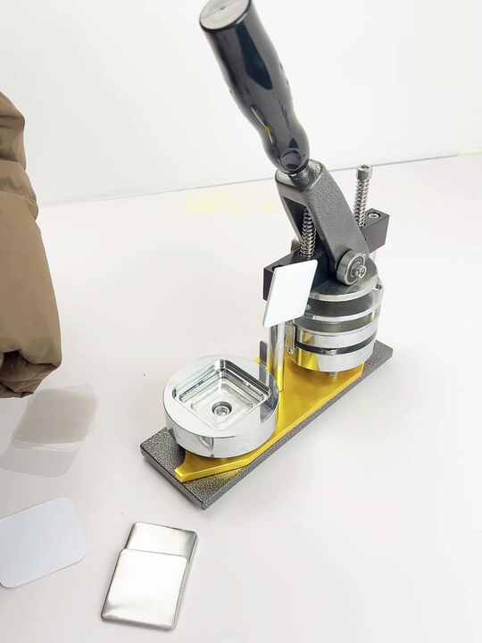 50x50mm Square Button Maker Machine with 200 Sets Magnet Materials ...