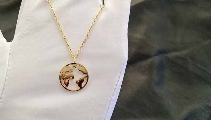 Exquisitely Designed Ladies Bracelet Necklace Set 14K Gold