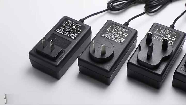 Alimentatore 12V 3A 36W Universale – AC 100-240V A DC 12V, Con Cavo 1,5 M, Per Telecamere, Router, LED, NVR E DVR