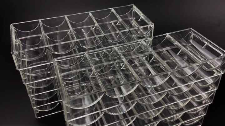 Set De 2 Bandejas Transparentes Para Fichas De Póquer Con Tapa – Capacidad Para 100 Fichas Cada Una – Plástico Resistente Y Práctico
