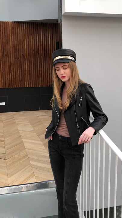 R076 Outdoor Leisure Fashion Sheepskin Lady Cap Black Hats
