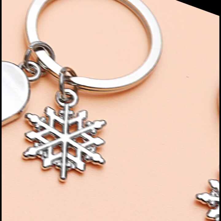 Mini Snowflake Snowboard Key Chain Pendant – Customized Metal