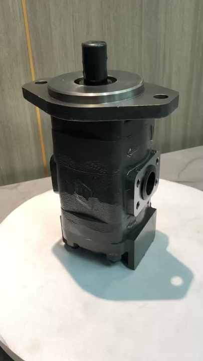 High Quality EC750D Engine Gear Pump VOE14671408 for Volvo