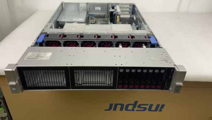 HPE ProLiant DL380 Gen9 ラックサーバー 4GBメモリ・146G SAS*2搭載
