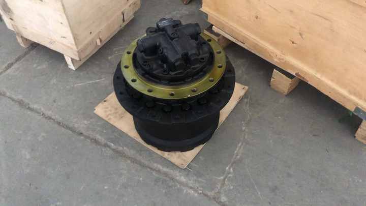 りつ Water Tank Radiator 4650352 4693832 for Isuzu 4HK1 Hitachi