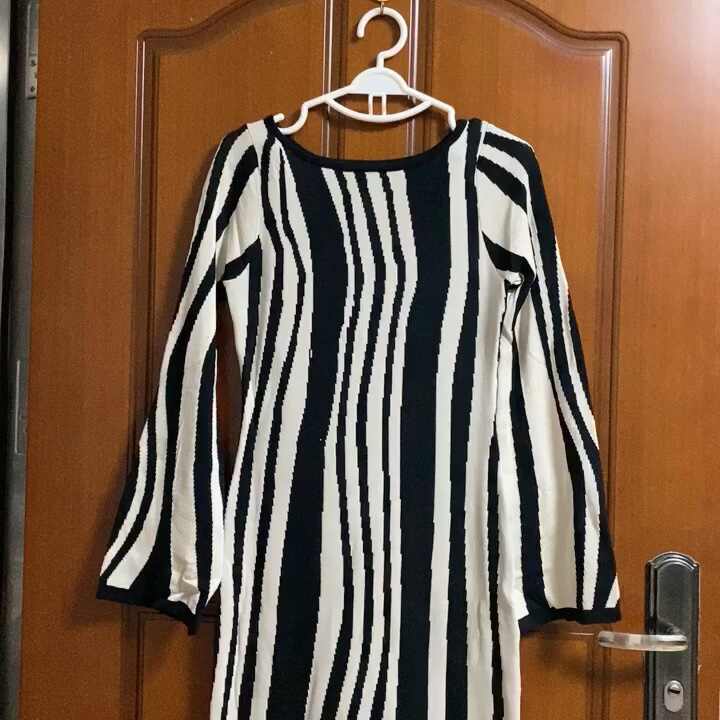 long sleeve vertical striped dress Alexandranx Navy Pinstripe Button-Front Maxi Dress For Women, Tailored Long Sleeve Stretch Woven Dress With Front Slit For Work-To-Evening Wear,Women's Elegant Striped Long Sleeve Midi Dress Vertical Stripe Dress Split Thigh Dress