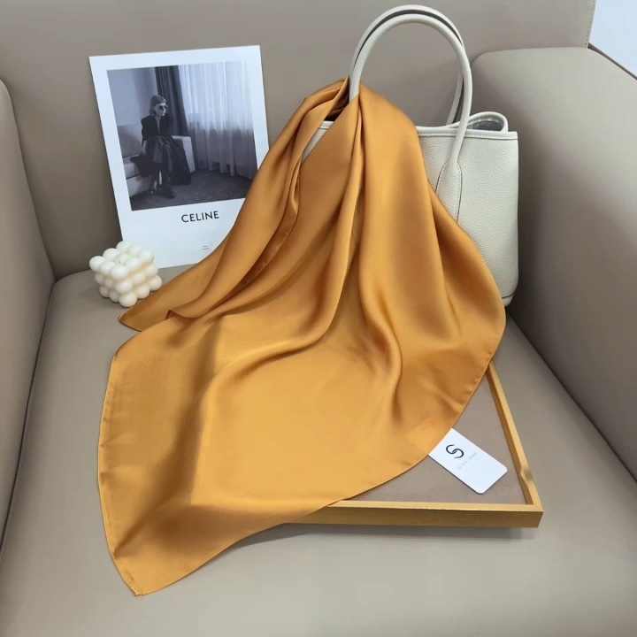 女性用卸売スクエアシルクスカーフ70x70女性50Dサテンスカーフ無地