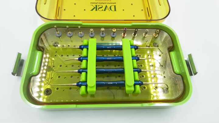 Original Dask Dentium 高品質デンタルインプラントキット、1年保証
