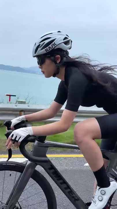 TWITTER NEWEST R10カーボンファイバーロードバイク24スピード