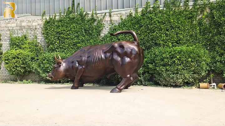 アウトドア用ブロンズシカゴブルス像 カスタムデザインの動物彫刻