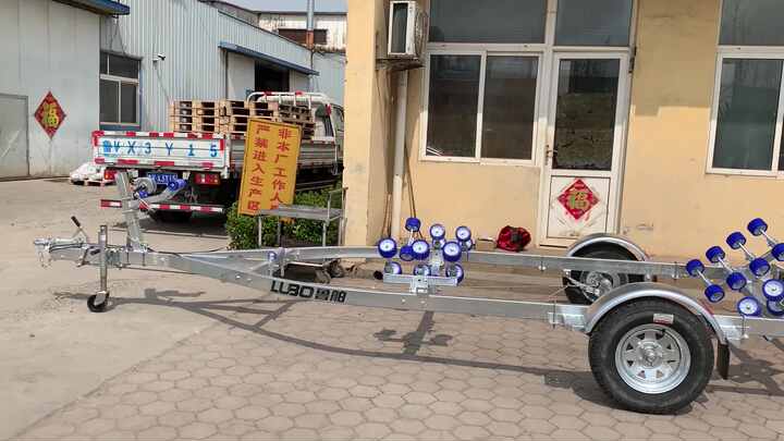 水上バイク・ボート用トレーラー 3500kg 3軸 大型ボートトレーラー