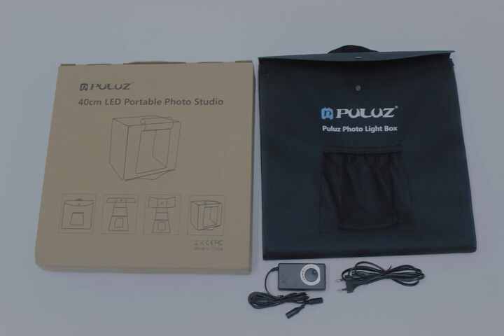 PULUZ 40cm Boîte de Tente de Tir, Portable 16x16 Pouces Soft Box Photo Lightbox Backdrop Kit Studio de Photographie Boîte à Lumière avec 4 Couleurs Fond Kit de Panneau LED