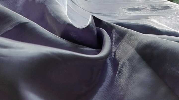 Hot Selling 100% Polyester Anti-Static Luxury Shiny Metallic Liquid Satin  Fabric Heavyweight for Wedding Garments and Curtains