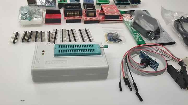 USB Universal Programmer, TL866II Plus USB Universal Programmer with 10 Adapters Supports Multiprogramming Mode (Up, CPLD Programmable Logic Circuits
