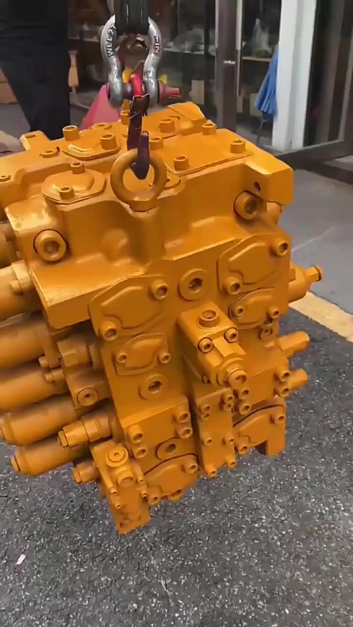 シャコガイル　b ショベル油圧メインバルブKYB C0170-55928 4448461 ZX200-3G