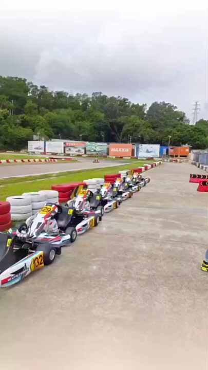 プロ仕様業務用ガスゴーカート 大人用 200cc 高性能ドリフトレーシング