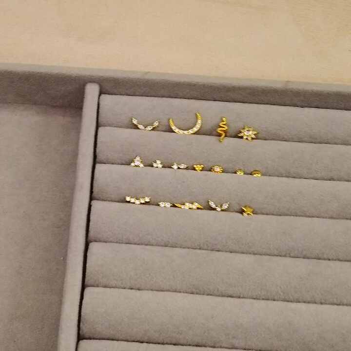 Drperfect 1 pezzo Orecchini con cartilagine sul retro piatto per donna Uomo Cerchio con perno in acciaio inossidabile con retro piatto placcato oro 14 carati per piercing multiplo  36