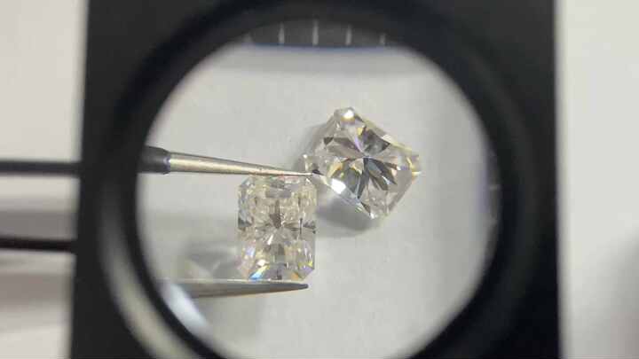 HQ Gems Hot Sale GRA Moissanite 8x8mm D VVS Super White Carat