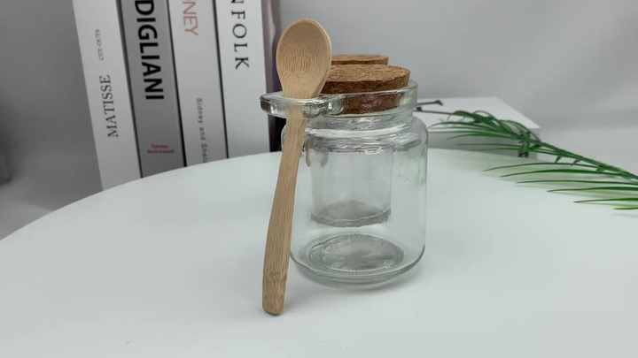 Bath Salt Glass Bottle 8oz Spice Jar with Spoon - China Glass and