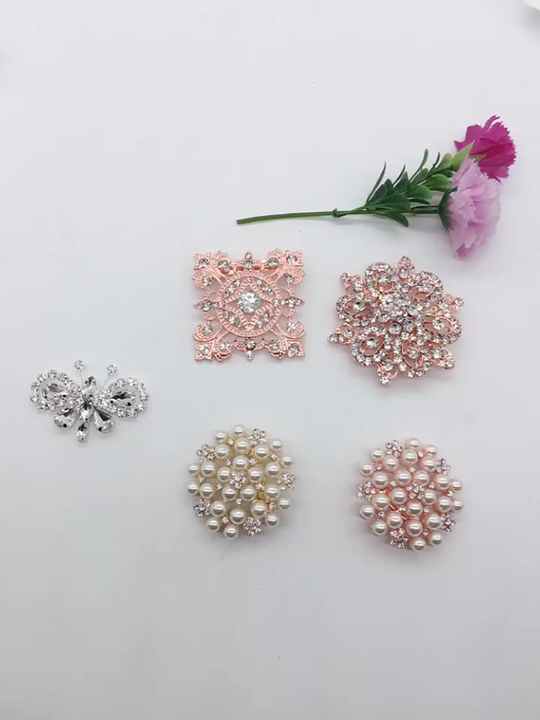Wholesale 2021 Number 60 Crystal Brooches Pins for Dresses