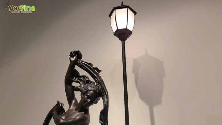 新しいデザインブロンズ装飾彫刻ブロンズプロメテウス彫刻フロアランプ