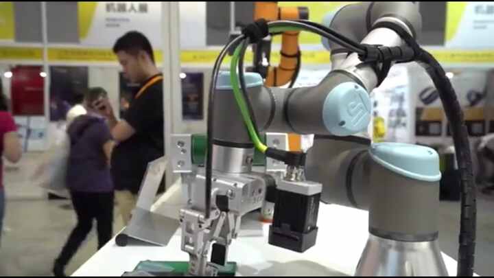 Universal Robot Pick and Place UR3 AGV Robot with Onrobot Gripper for  Axis Collaborative Robot