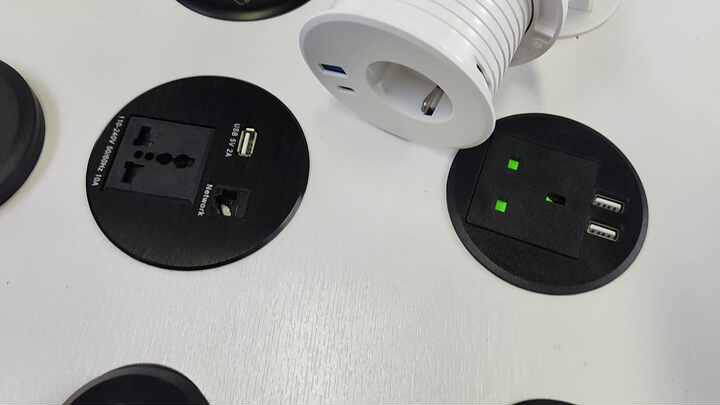 ラウンド埋め込み式デスクトップパワーグロムメットソケット125V NFC